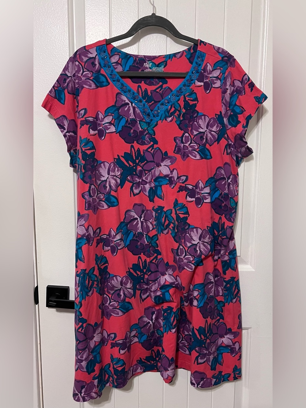 Patio Casuals Cabernet Womens Dress 1X Pink Purple Floral Sequins V-neck Casual